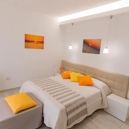 فندق مبيت وإفطار Pineta Del Mare ألبا أدرياتيكا