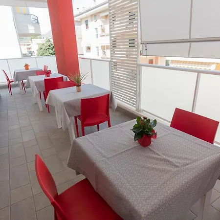Pineta Del Mare Bed & Breakfast 4*