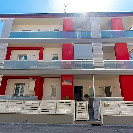 Pineta Del Mare Bed & Breakfast 4*